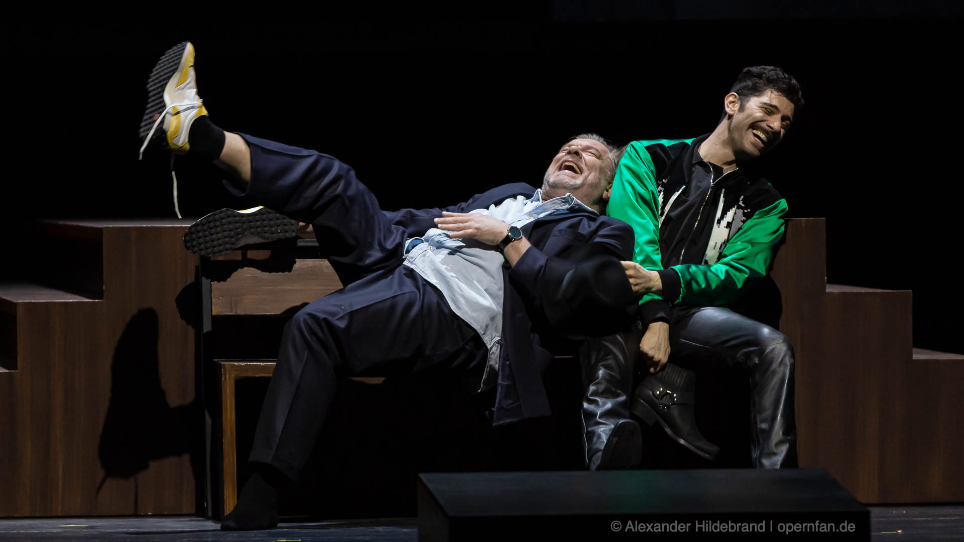 Leporello (Riccardo Fassi) und Don Giovanni (Michael Volle) haben noch gut Lachen | Foto © Alexander Hildebrand | opernfan.de | IMG 6350